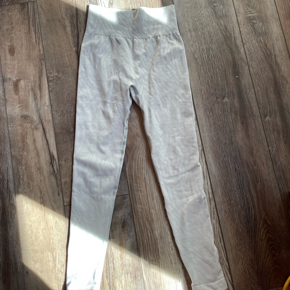 never worn AYBL animal seamless leggings